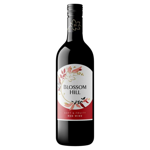 Blossom Hill Soft and Fruity Red Wine (75cl)